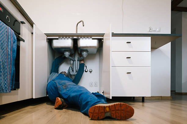 Professional Drain Cleaning technician working in Blue Island, IL
